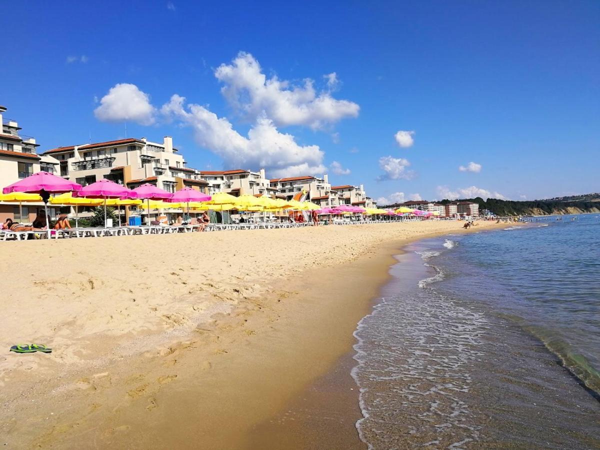 Апартаменти Атеа На Плажа - Apartments Atea On The Beach Obzor Exterior foto