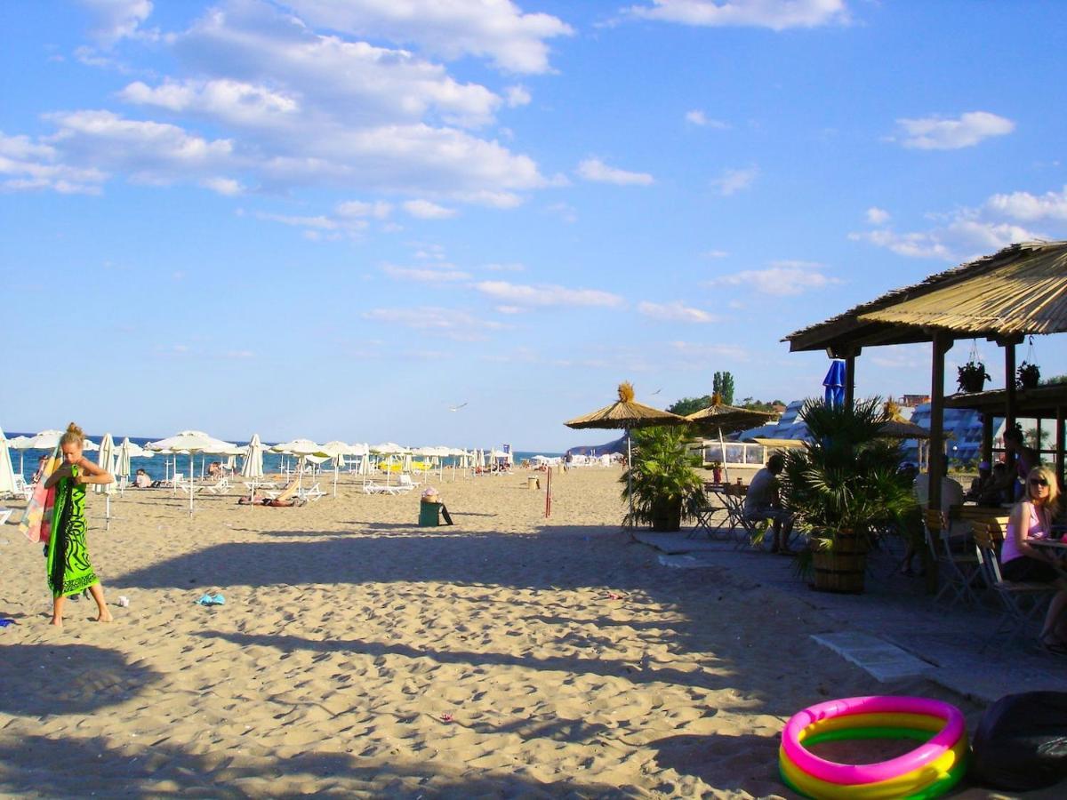 Апартаменти Атеа На Плажа - Apartments Atea On The Beach Obzor Exterior foto